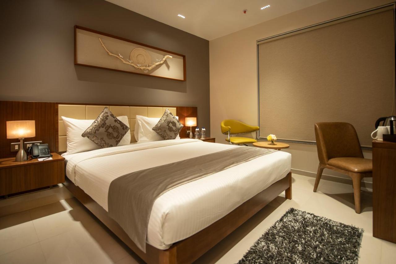 Morvee Hotels Durgapur Buitenkant foto