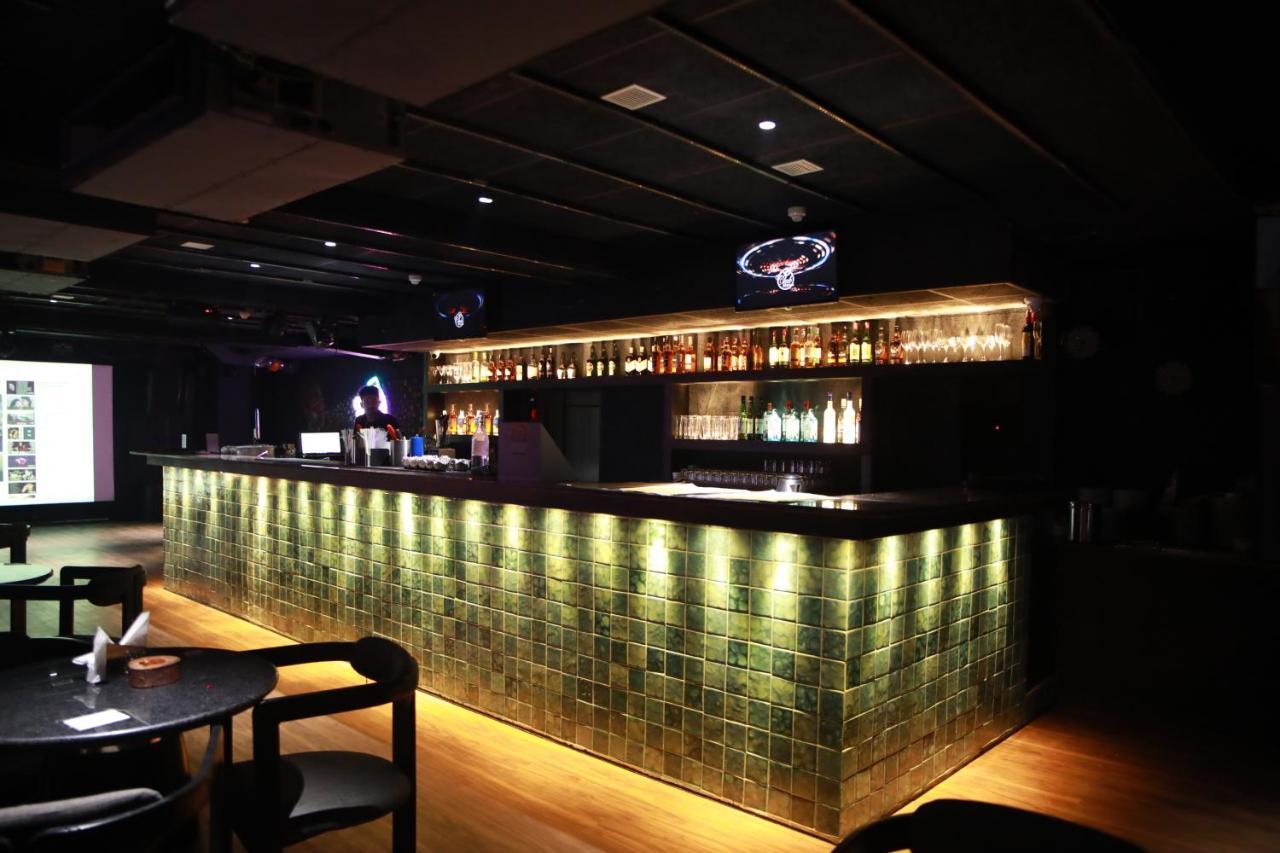 Morvee Hotels Durgapur Buitenkant foto