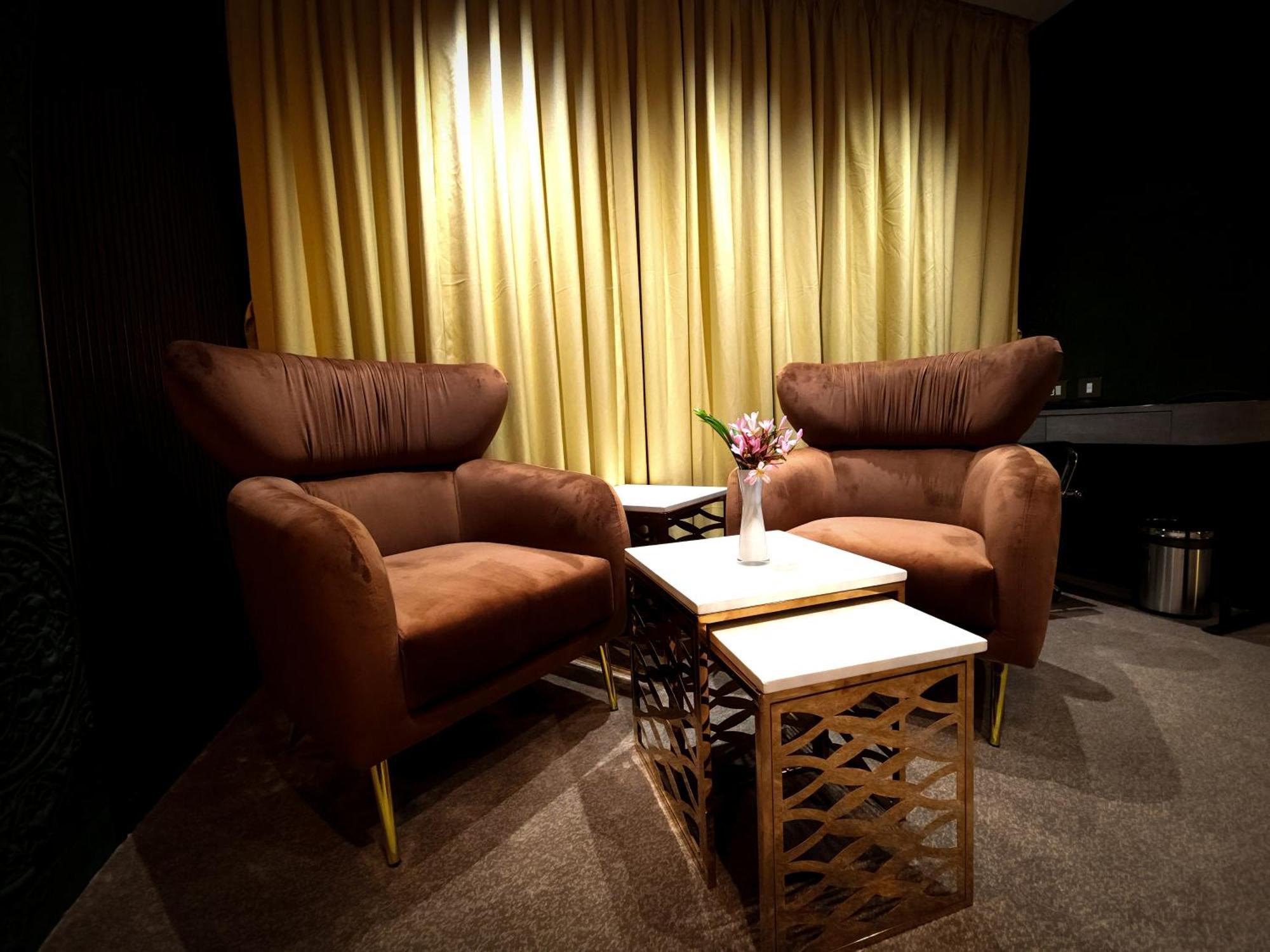 Morvee Hotels Durgapur Buitenkant foto