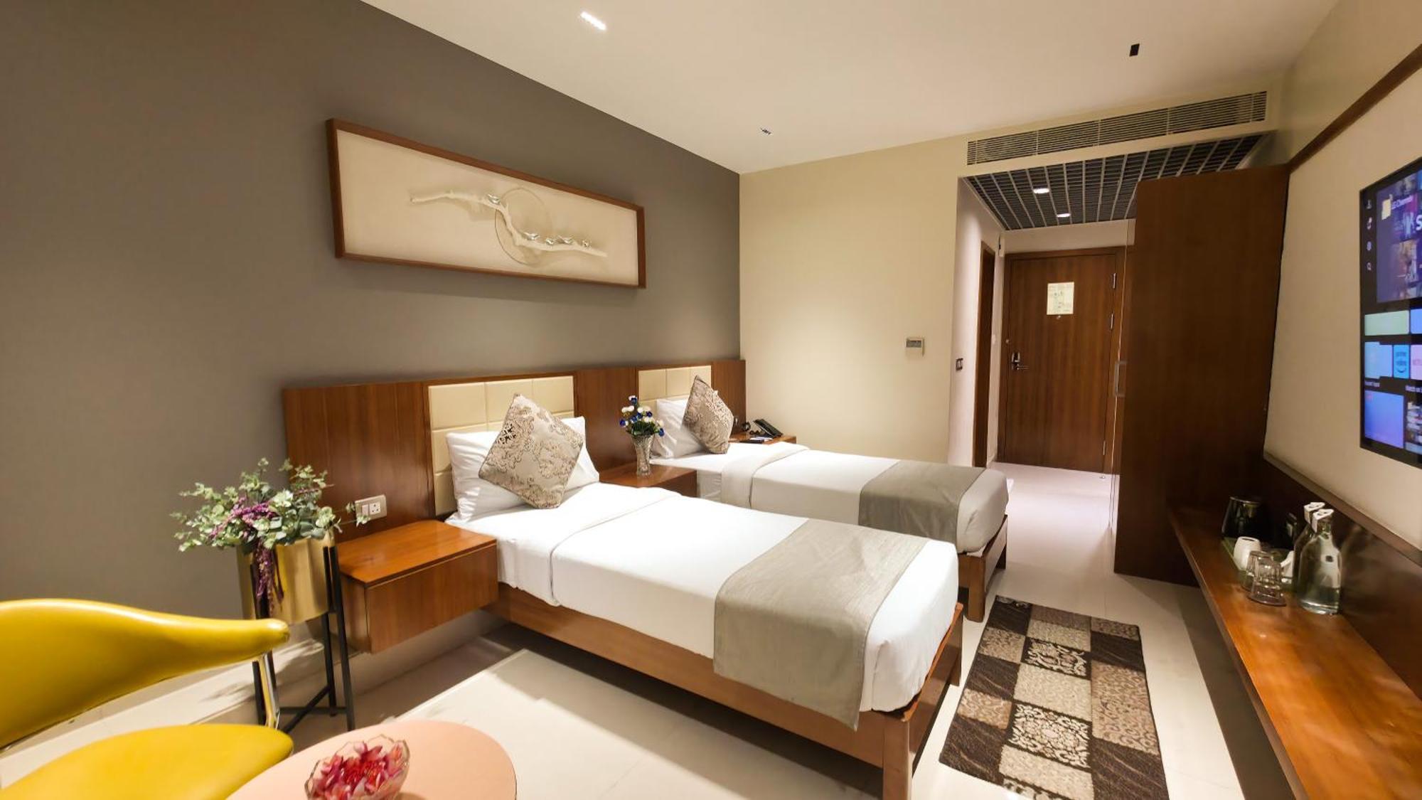 Morvee Hotels Durgapur Buitenkant foto