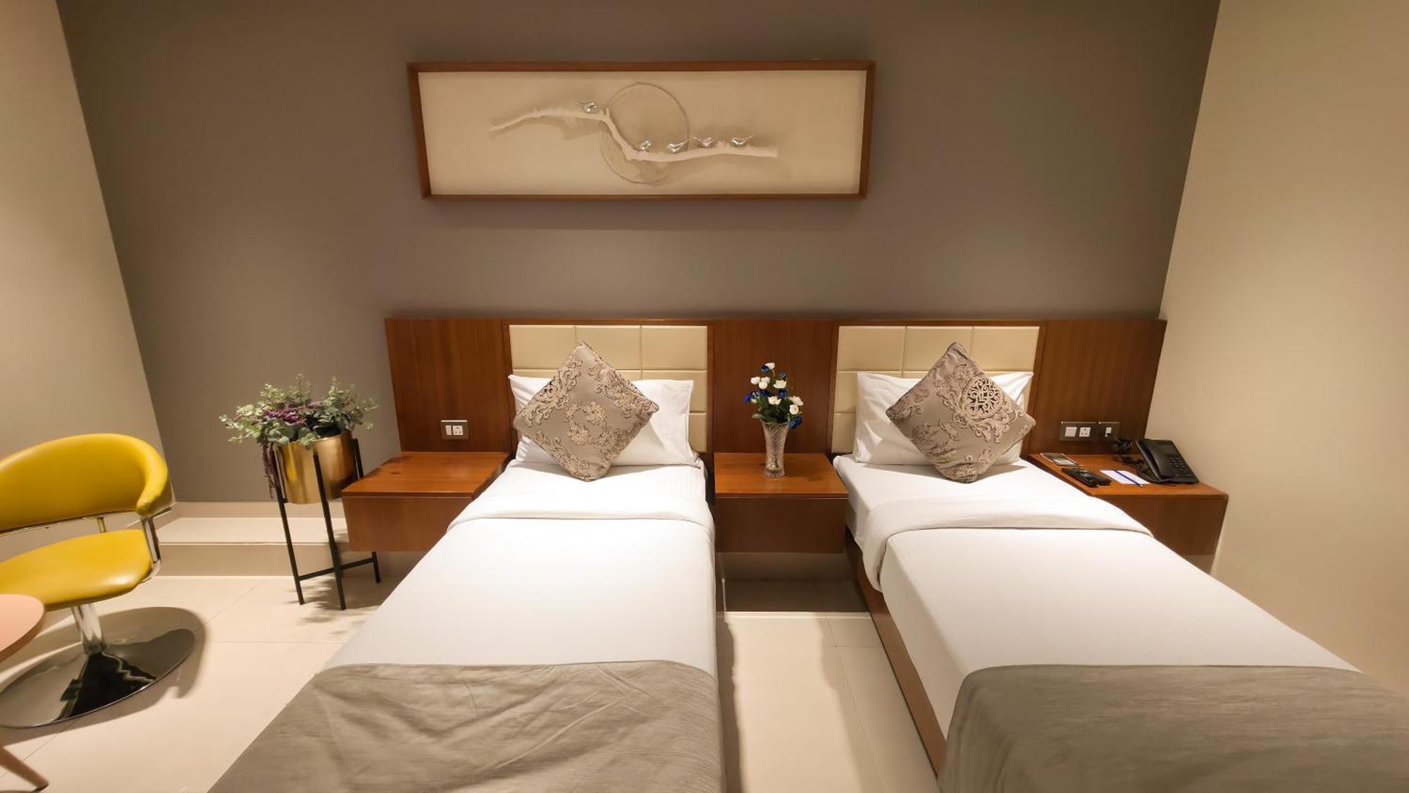 Morvee Hotels Durgapur Buitenkant foto