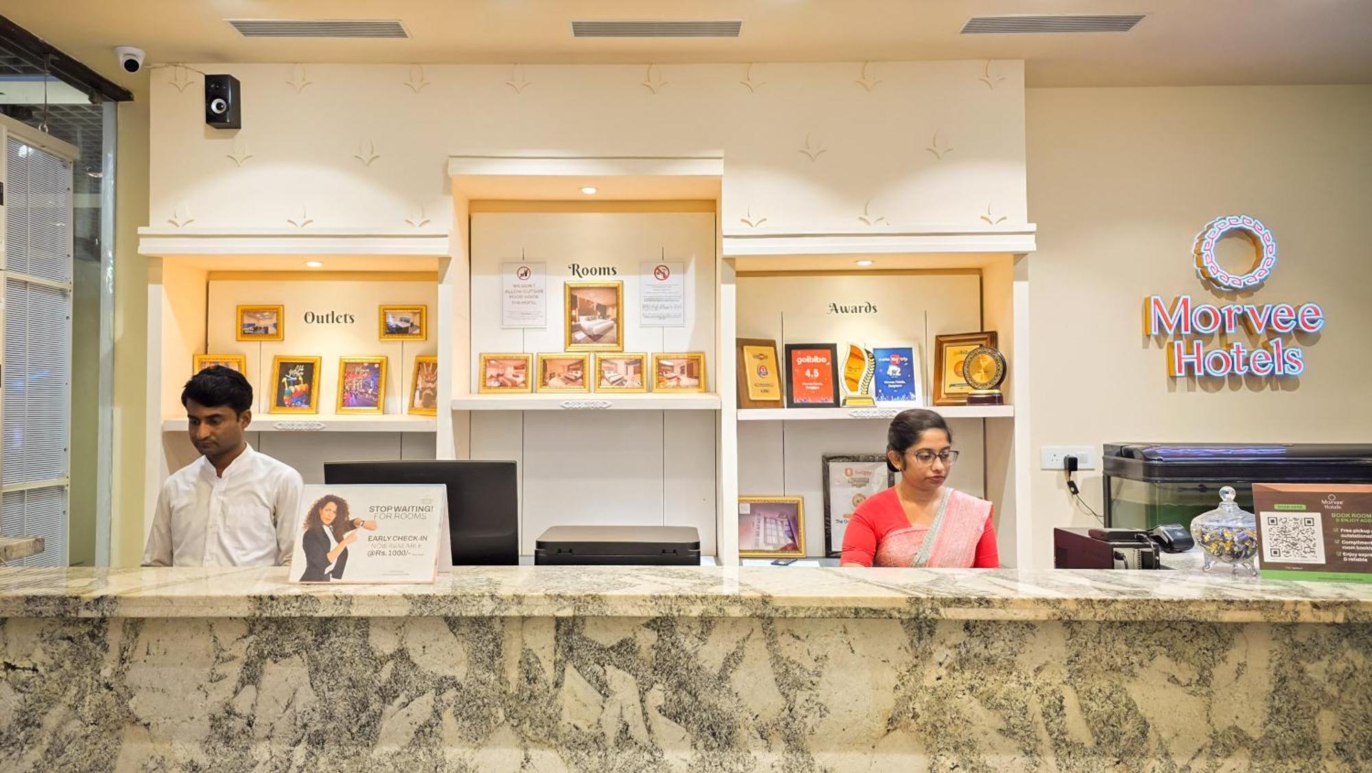 Morvee Hotels Durgapur Buitenkant foto